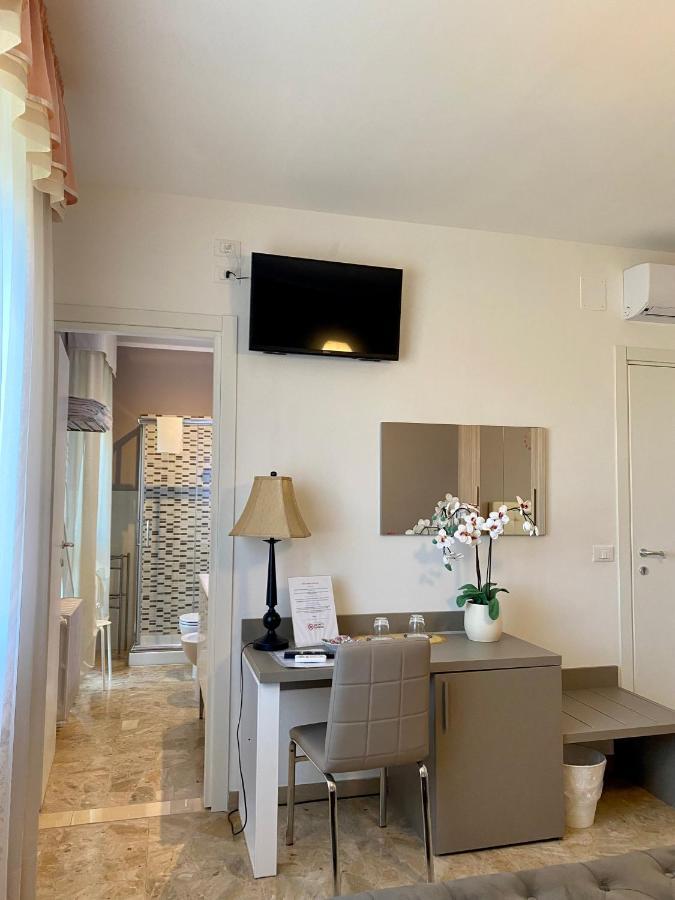 A Due Passi B&B Citta Sant'Angelo Exteriér fotografie